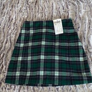 Brandy Melville skirt w/ tags